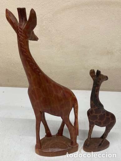 Antig&uuml;edades: Pareja de jirafas hechas en madera - Foto 2