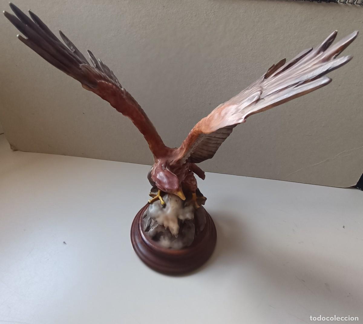 Antig&uuml;edades: Figura &Aacute;guila Base De Madera - Foto 2