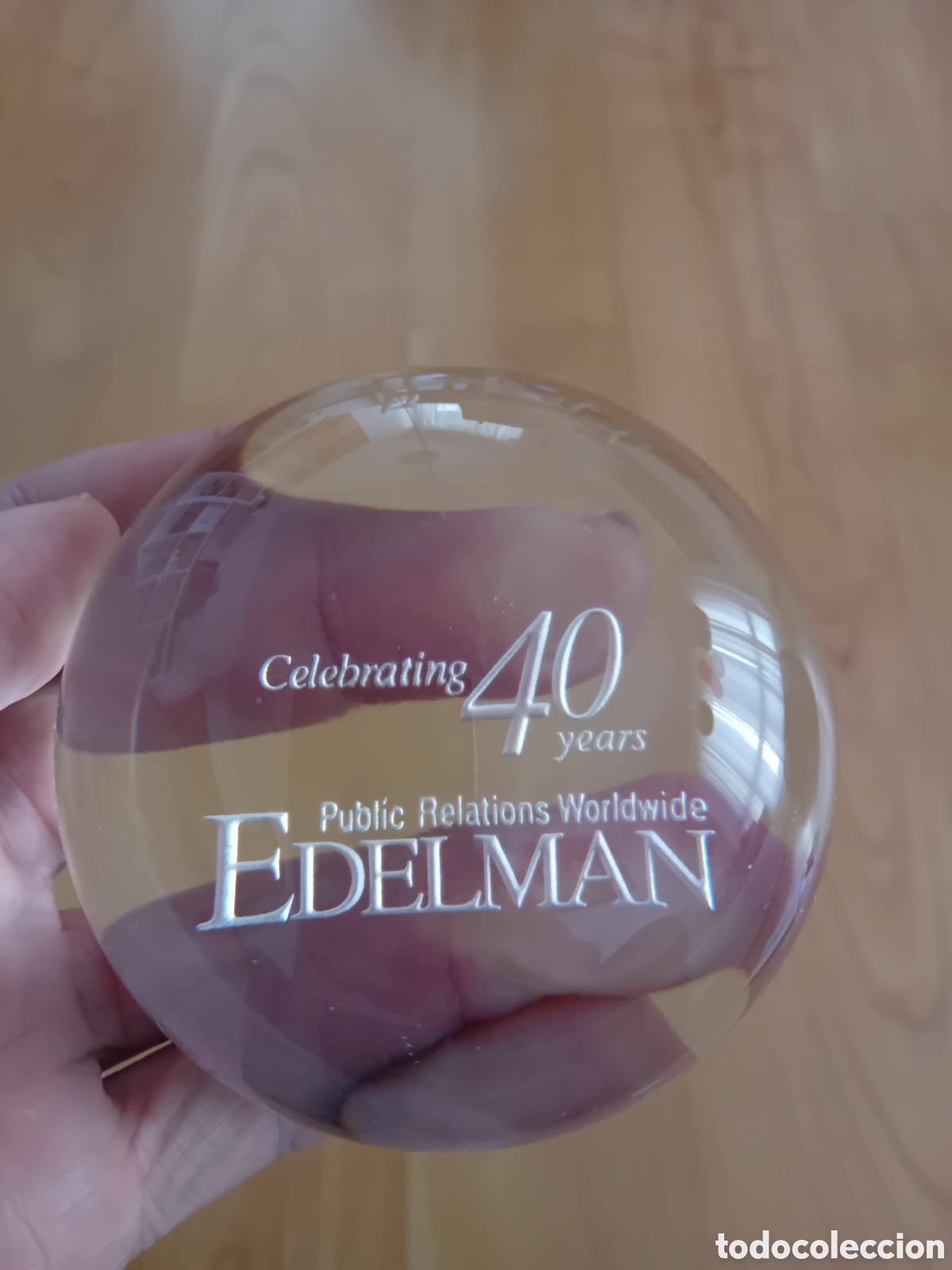 Antig&uuml;edades: CURIOSO PISAPAPELES 40 A&Ntilde;OS DE EDELMAN, MULTINACIONAL DE RELACIONES PUBLICAS