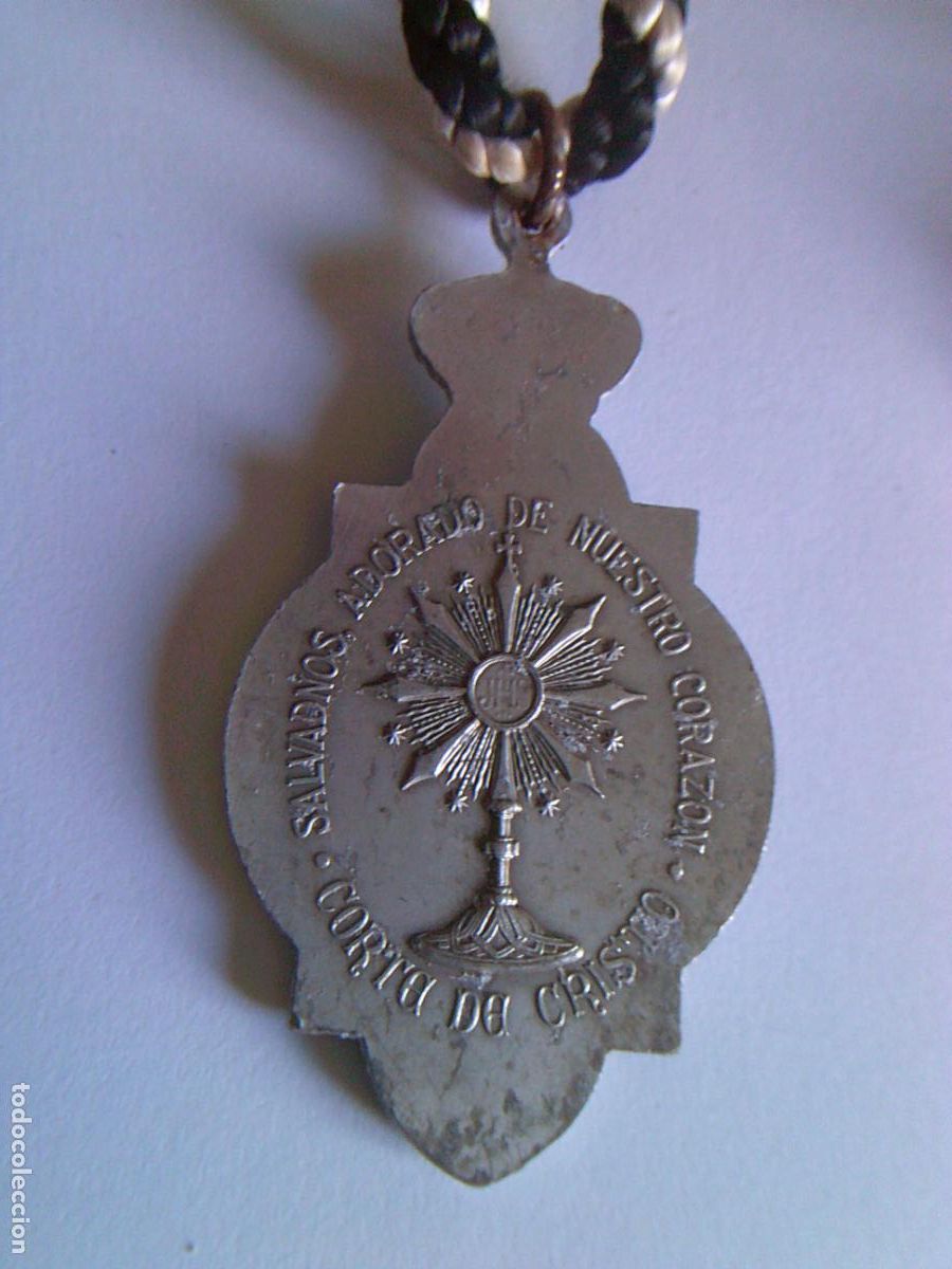 Antig&uuml;edades: Medalla Coraz&oacute;n de Cristo - Foto 3