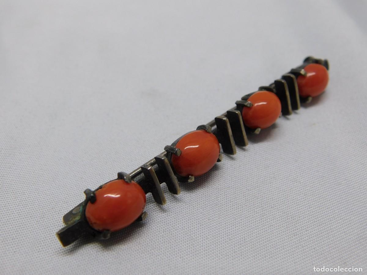 Antig&uuml;edades: BROCHE DE PLATA Y CORAL - Foto 2