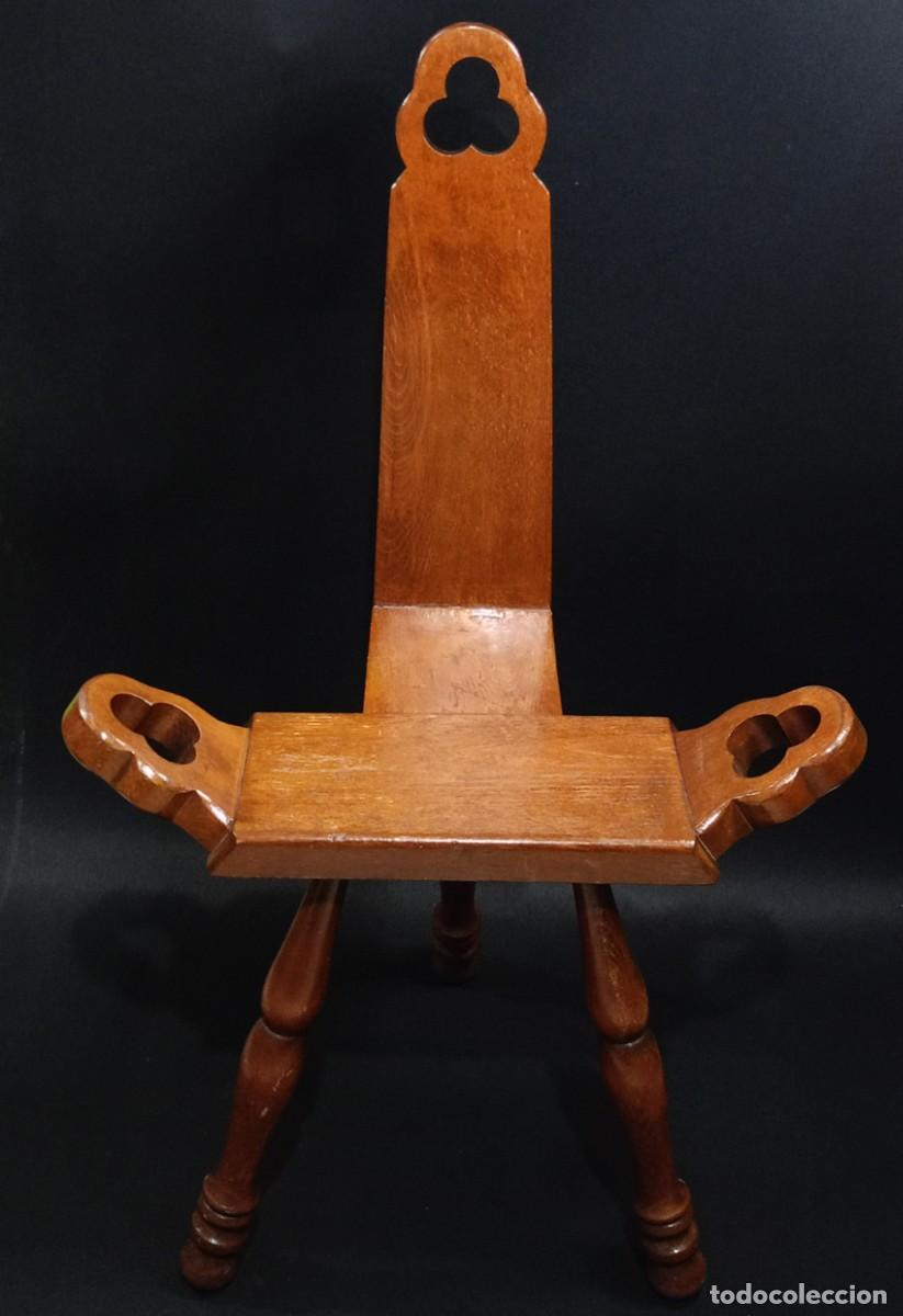 Antig&uuml;edades: silla de partos de madera