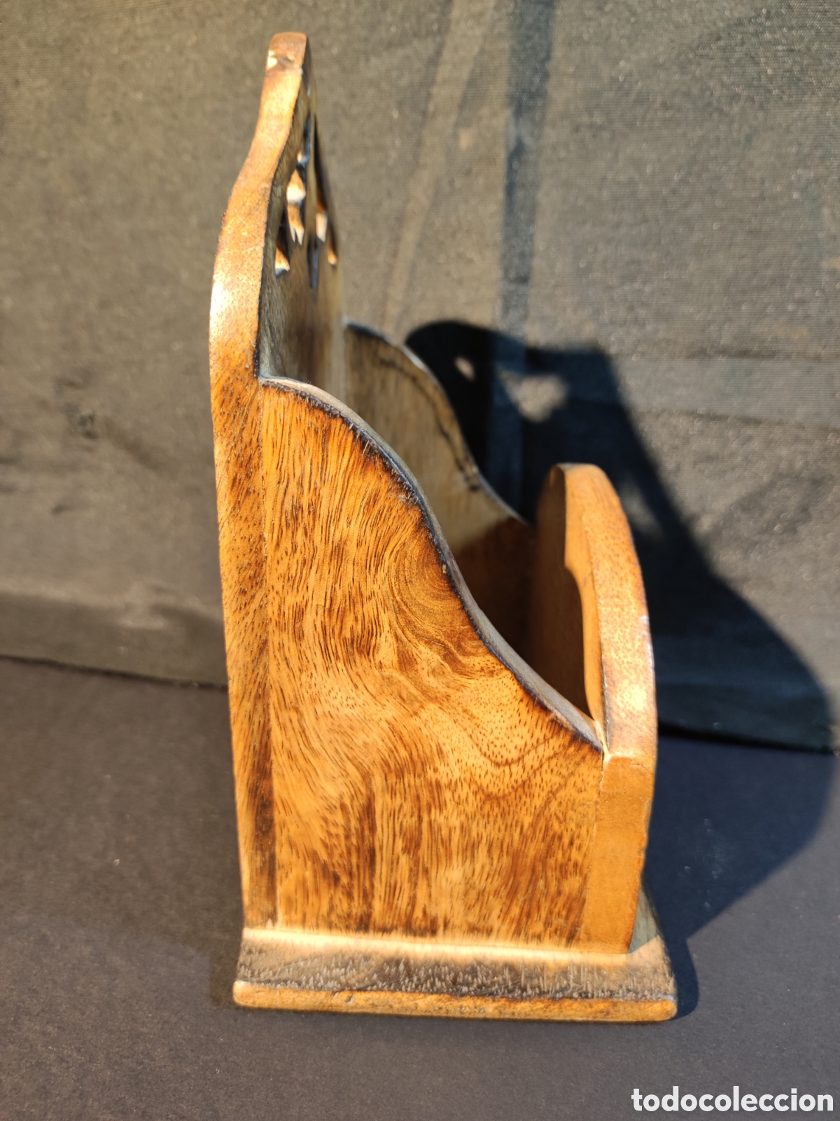 Antig&uuml;edades: Repisa para objetos de madera - Foto 2