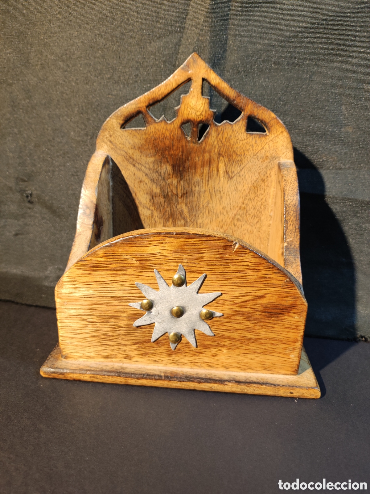 Antig&uuml;edades: Repisa para objetos de madera - Foto 1