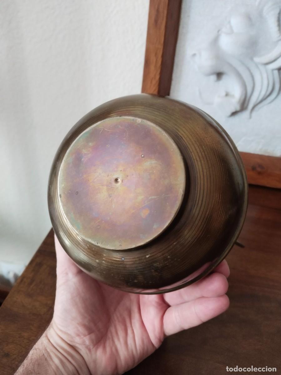 Antig&uuml;edades: Jarr&oacute;n florero en cobre. 24 cm. - Foto 5