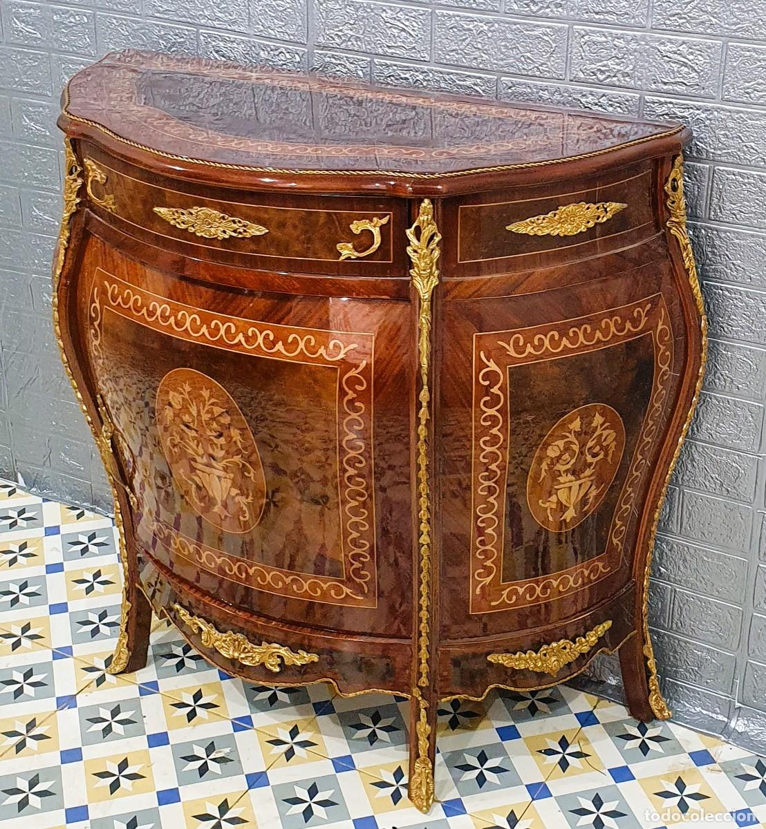 Antig&uuml;edades: Entred&oacute;s c&oacute;moda marqueter&iacute;a - Foto 1