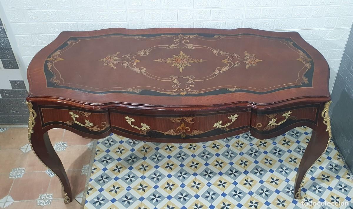 Antig&uuml;edades: Mesa de despacho Luis XV con decorados y bronces - Foto 2