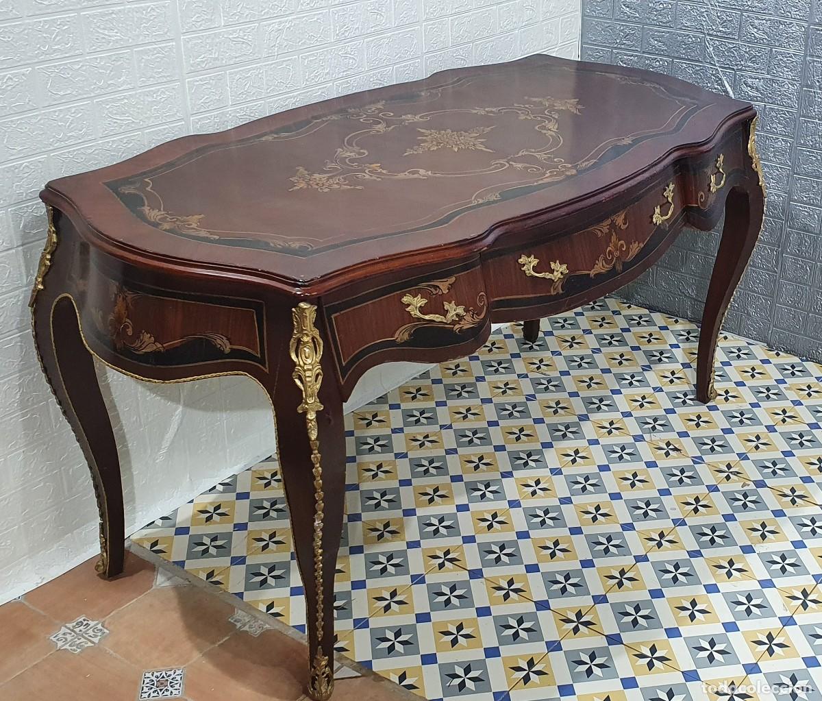 Antig&uuml;edades: Mesa de despacho Luis XV con decorados y bronces - Foto 5