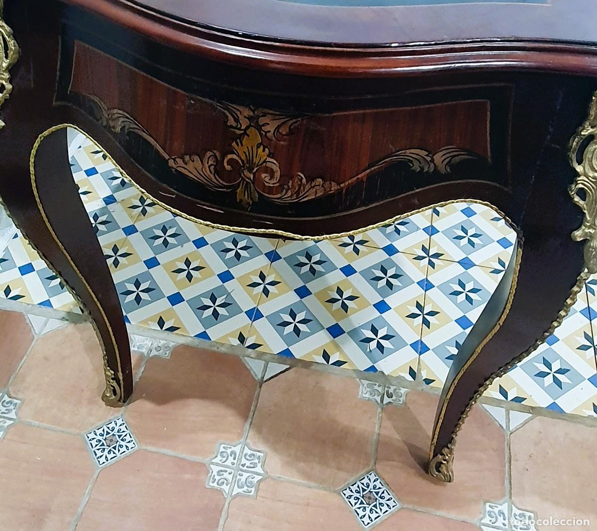 Antig&uuml;edades: Mesa de despacho Luis XV con decorados y bronces - Foto 10