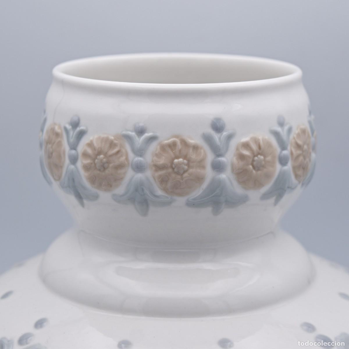 Antig&uuml;edades: Lladr&oacute; - Jarr&oacute;n de porcelana - Foto 4