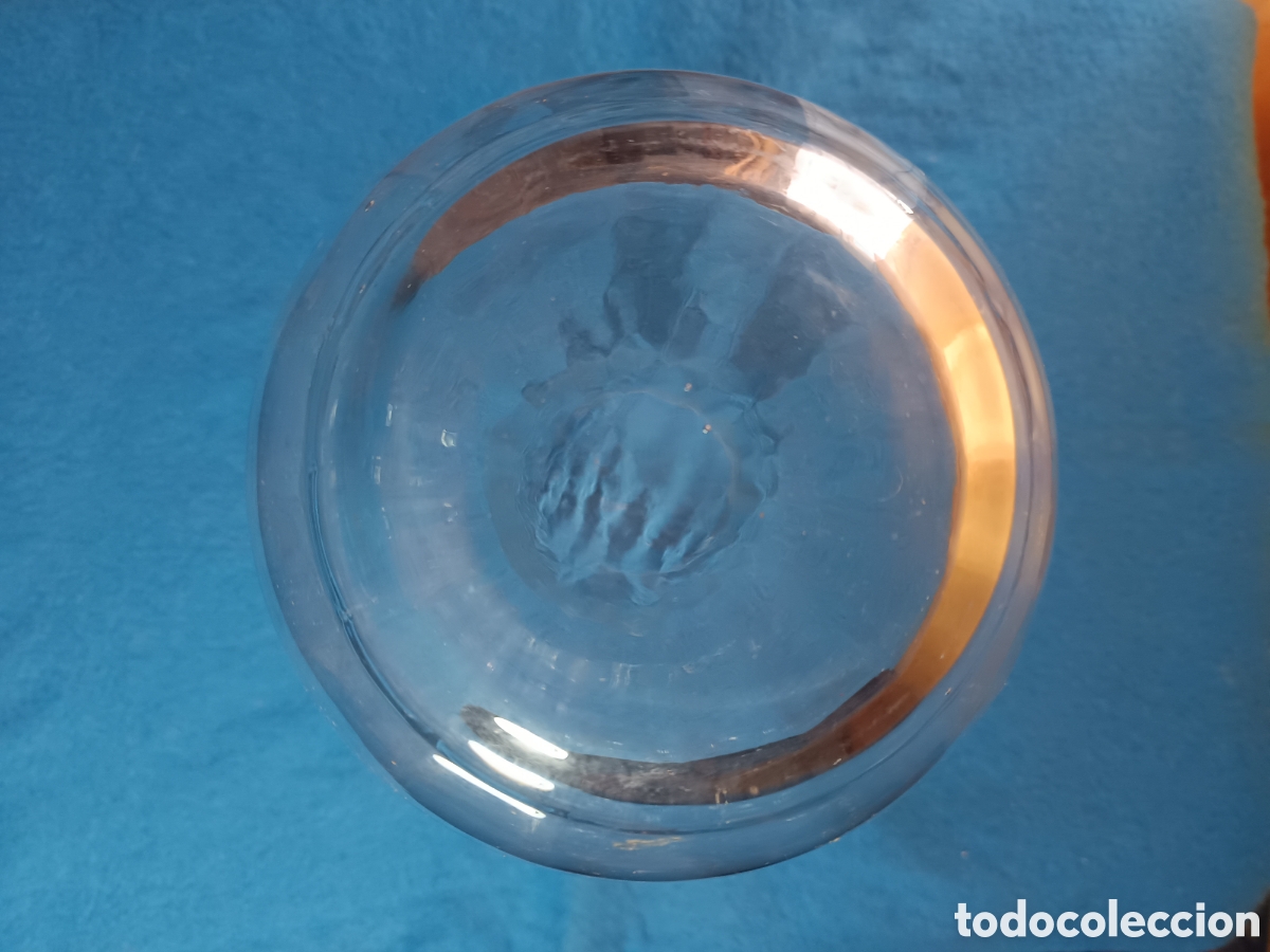 Antig&uuml;edades: Florero de cristal con base abombada e interior facetado - Foto 7