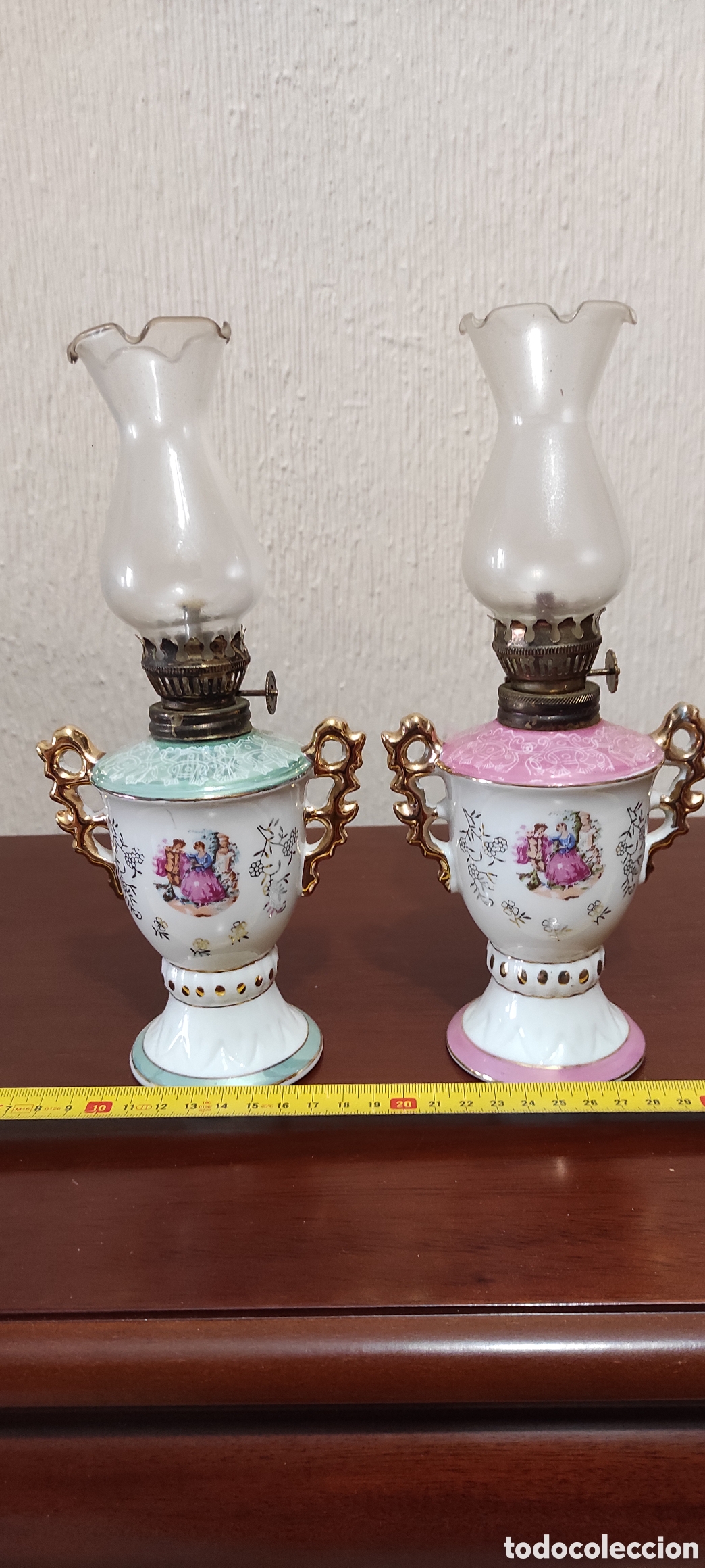 Antig&uuml;edades: Lote de dos quinqu&eacute;s de porcelana - Foto 1