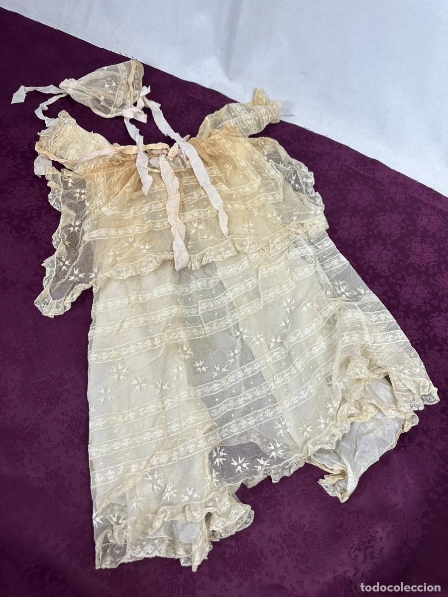 Antig&uuml;edades: Vestido y gorro de beb&eacute; - Foto 2