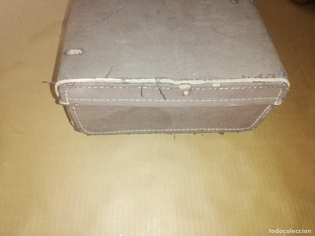 Antig&uuml;edades: Maleta peque&ntilde;a antigua - Foto 7