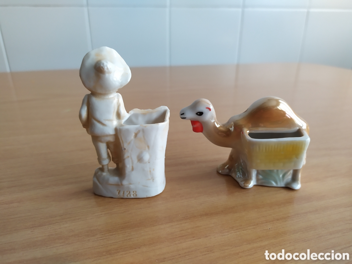 Antig&uuml;edades: Dos palilleros de porcelana. - Foto 2