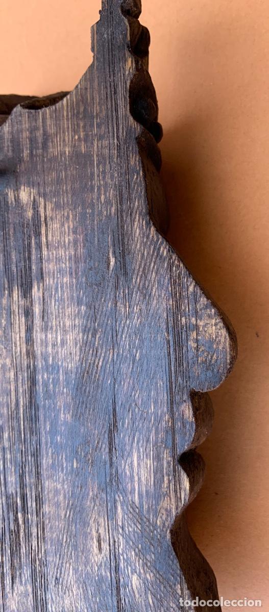 Antig&uuml;edades: Busto de rey medieval tallado en madera. 17 cm. - Foto 11