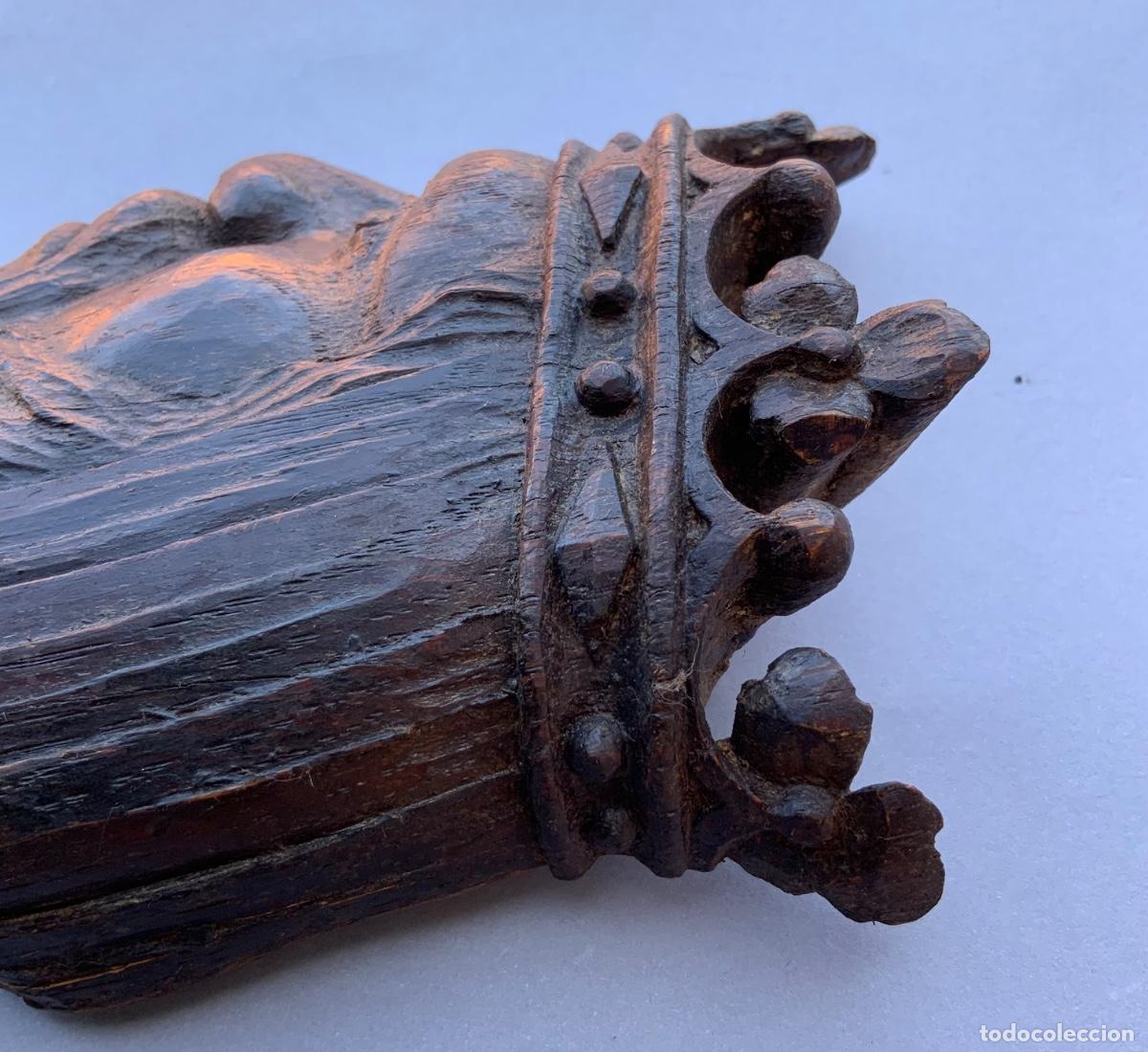 Antig&uuml;edades: Busto de rey medieval tallado en madera. 17 cm. - Foto 17