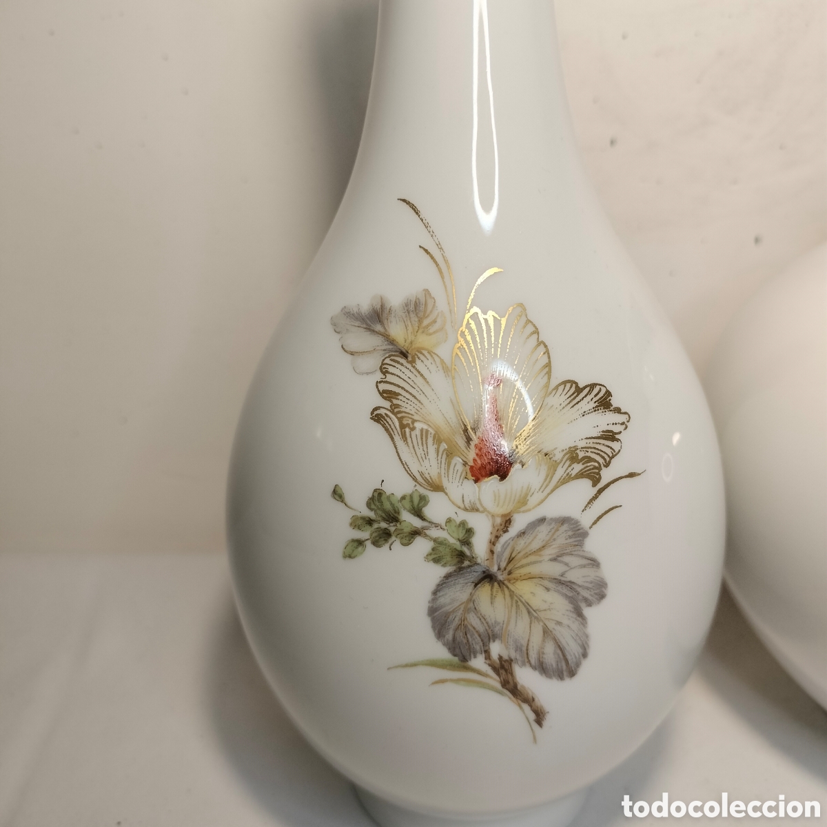 Antig&uuml;edades: Dos Jarrones Porcelana- Kaiser- Alice - Foto 7