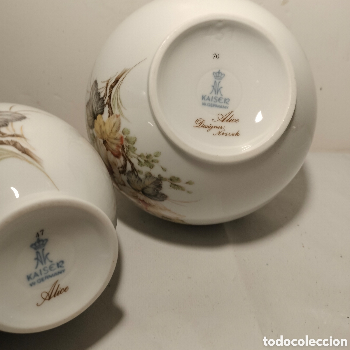 Antig&uuml;edades: Dos Jarrones Porcelana- Kaiser- Alice - Foto 10