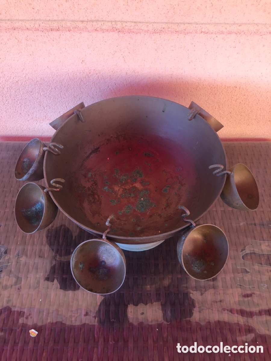 Antiquit&eacute;s: Ponchera antigua bronce