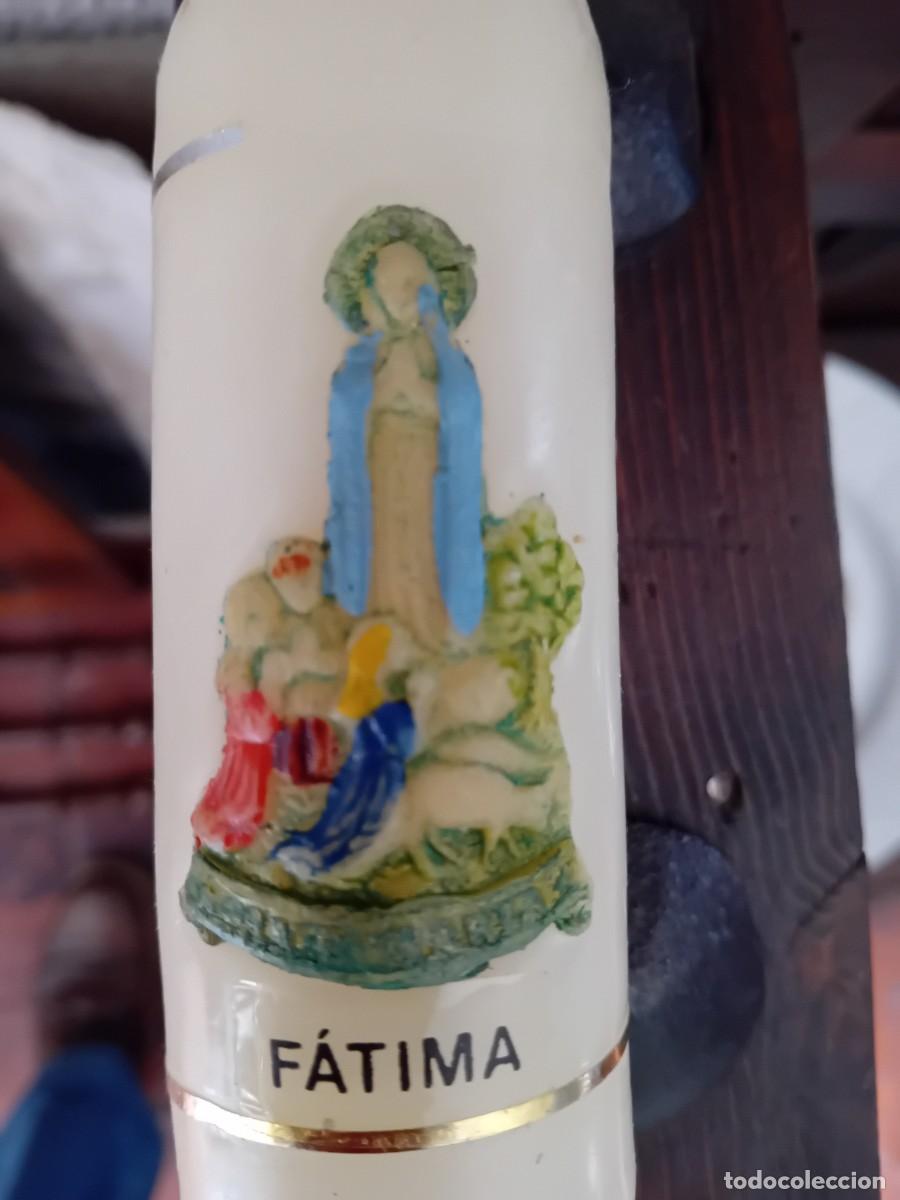 Antig&uuml;edades: Vela de cera con la Virgen de F&aacute;tima en relieve - Foto 4