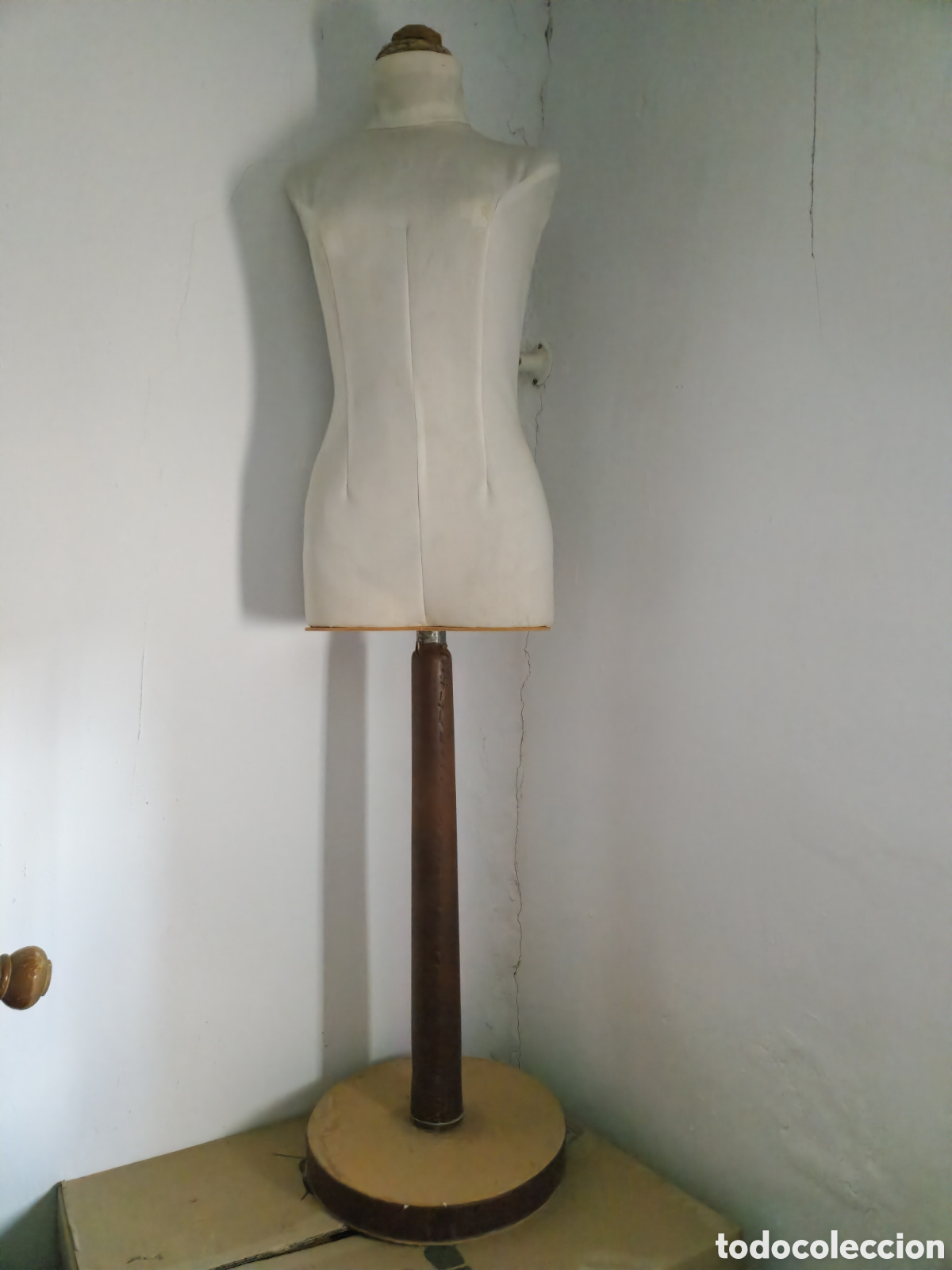 Antig&uuml;edades: Antiguo maniqui de se&ntilde;ora - Foto 1