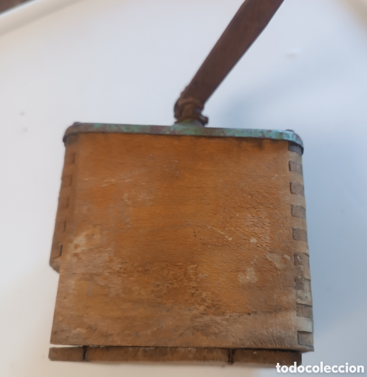 Antig&uuml;edades: MOLINILLO de caf&eacute; ELMA, en madera y metal. - Foto 9