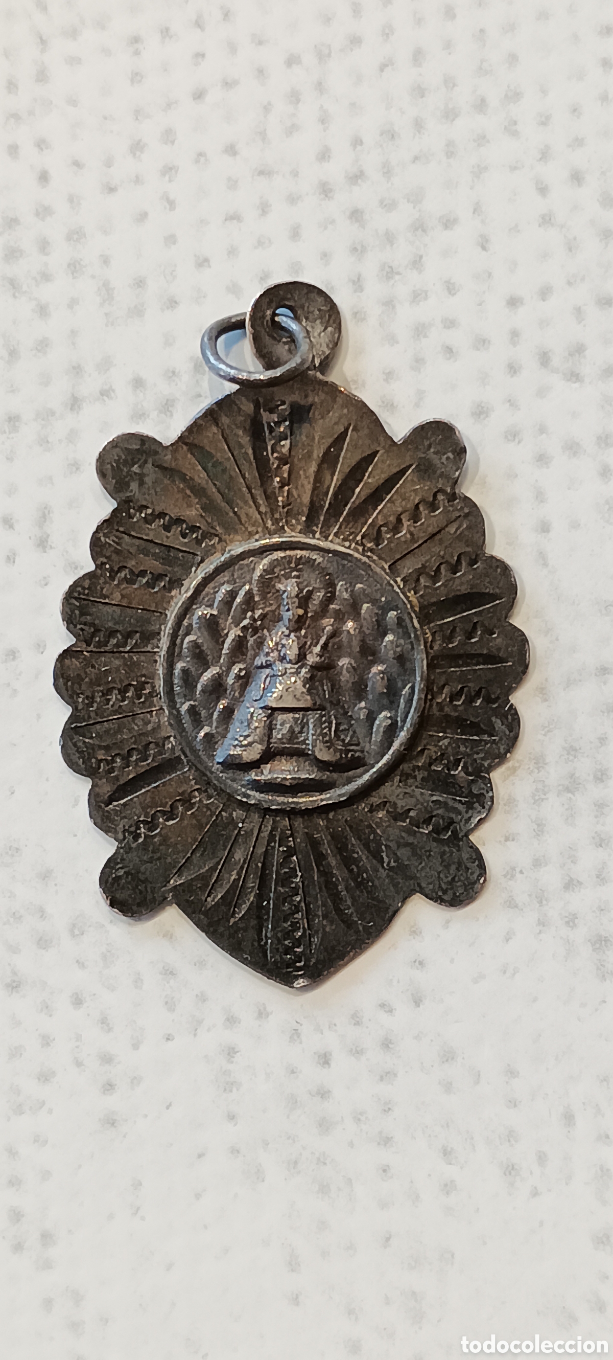 Antig&uuml;edades: Medallas religiosas (9 un.). De metal - Foto 3