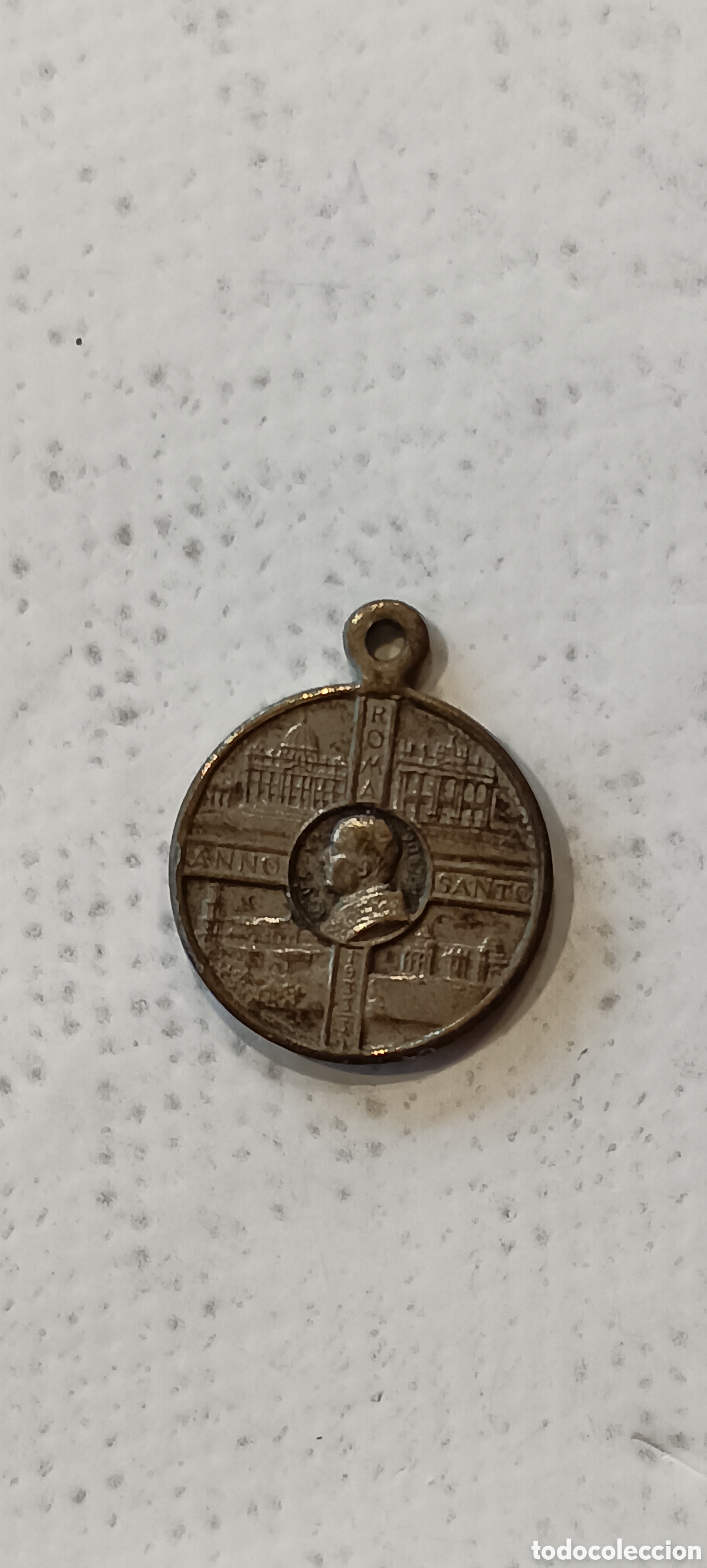 Antig&uuml;edades: Medallas religiosas (9 un.). De metal - Foto 13