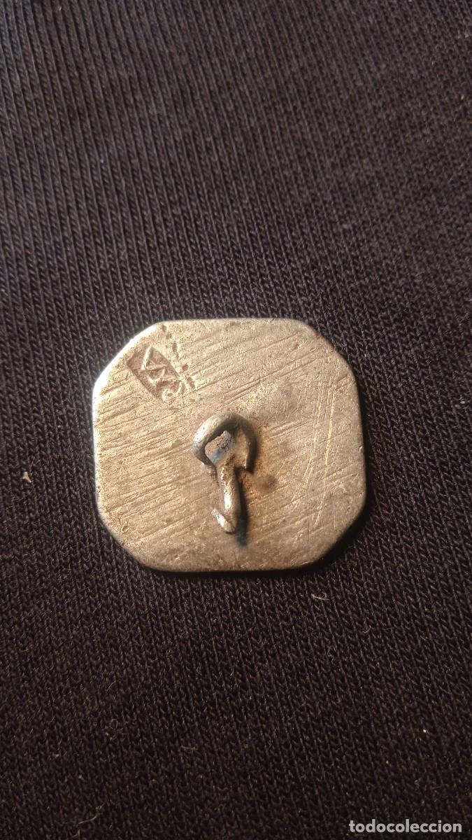 Antig&uuml;edades: Boton grande o gemelo octogonal Plata?. - Foto 2