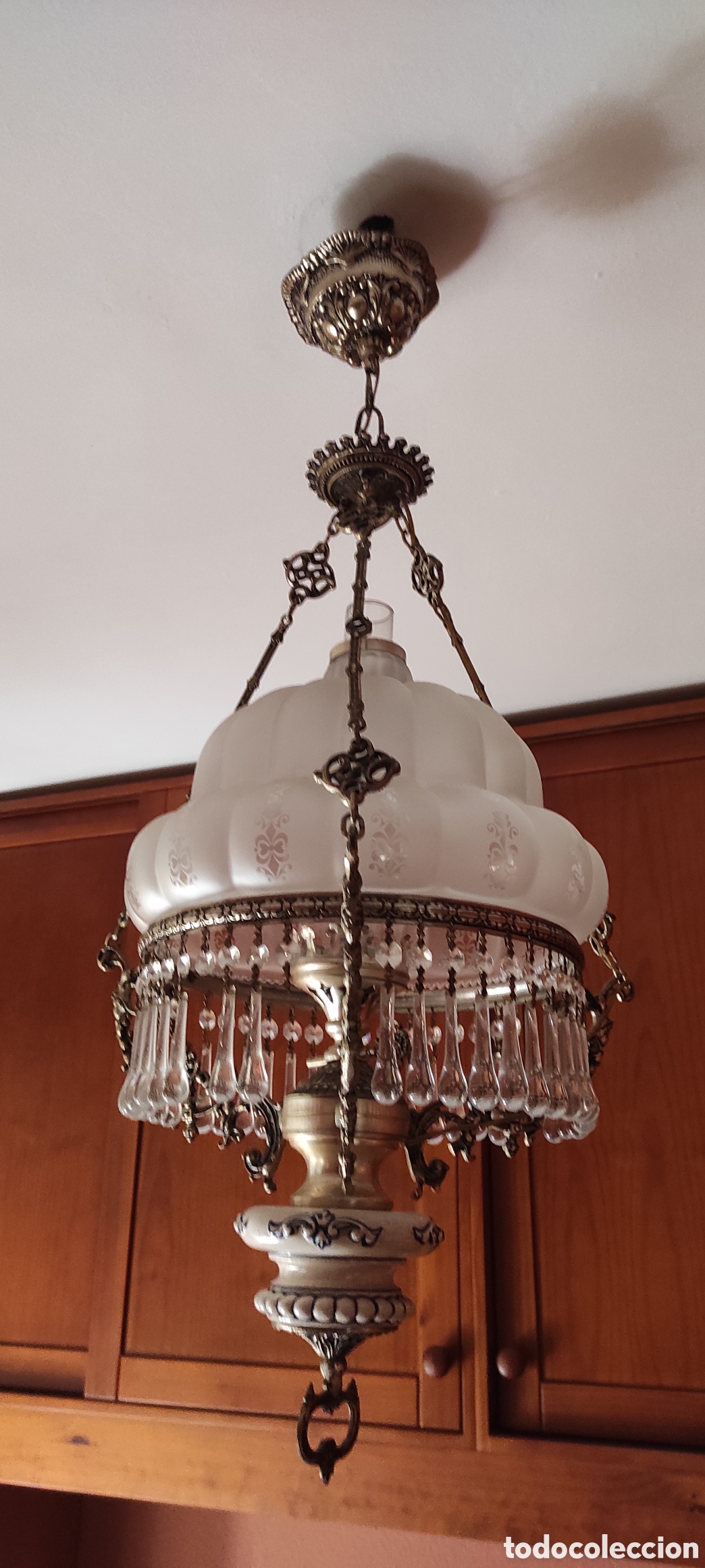 Antig&uuml;edades: L&aacute;mpara antigua, quinqu&eacute; y tulipa biselada - Foto 2
