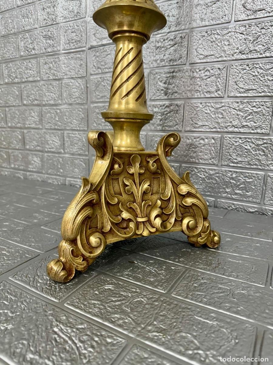 Antig&uuml;edades: Antiguo hachero de bronce de 87 cm - Foto 2