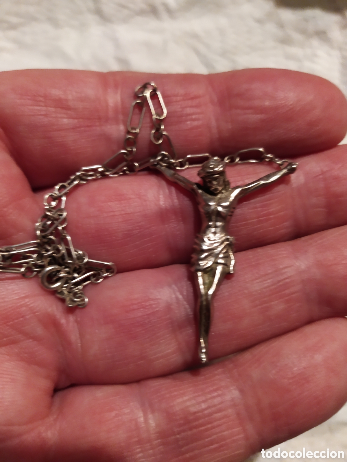 Antig&uuml;edades: Cadena con Cristo de plata de ley. - Foto 1