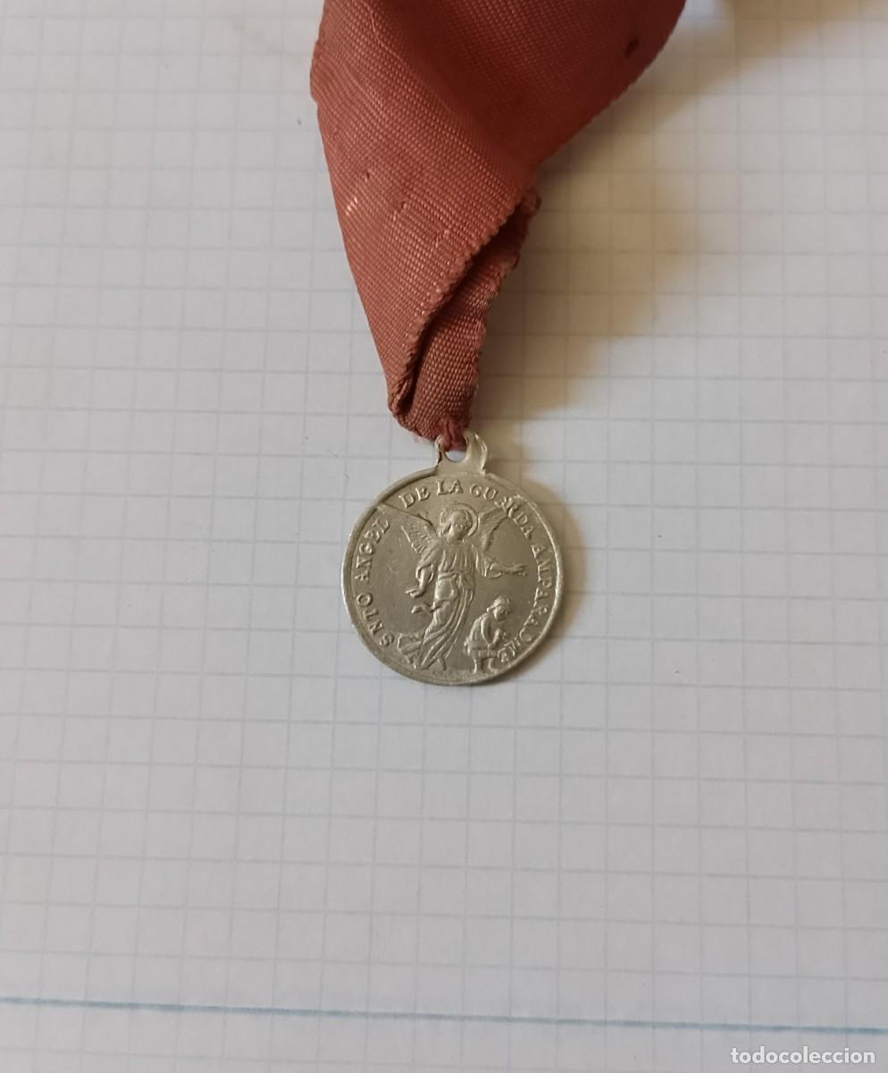 Antig&uuml;edades: Medalla religiosa de cuello - Foto 2