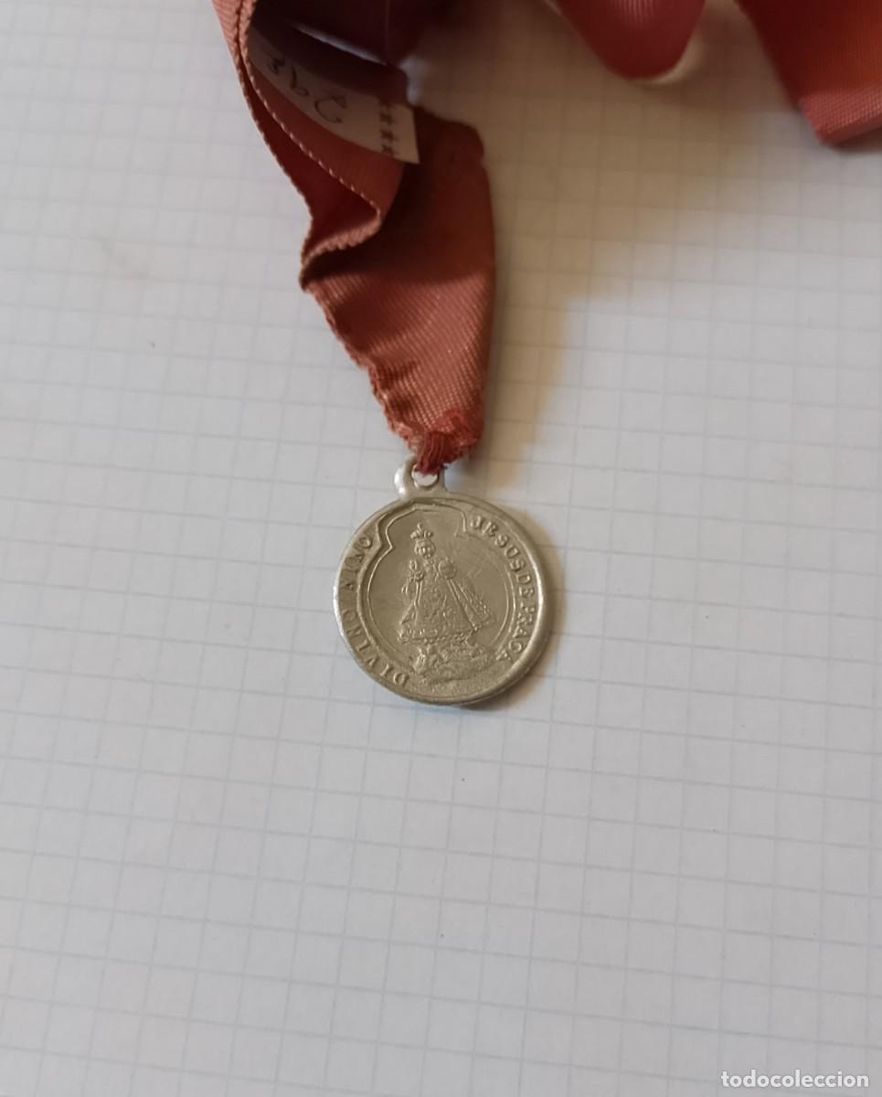 Antig&uuml;edades: Medalla religiosa de cuello - Foto 3