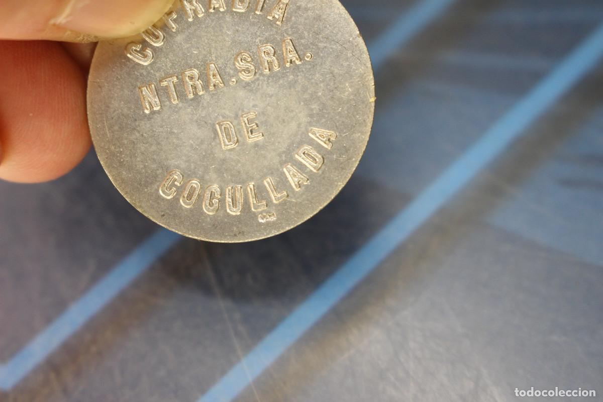 Antig&uuml;edades: Medalla Cofrad&iacute;a Nuestra Se&ntilde;ora de Cogullada. - Foto 4