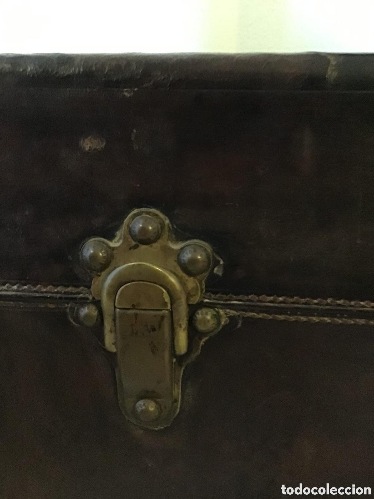 Antig&uuml;edades: Ba&uacute;l Louis Vuitton Cuero Y madera - Foto 5
