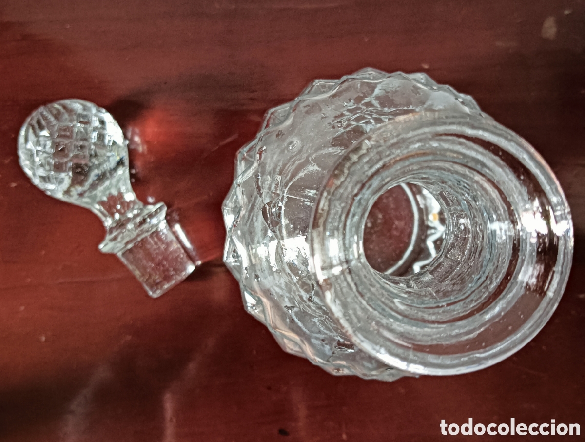 Antig&uuml;edades: Licorera de cristal. - Foto 2