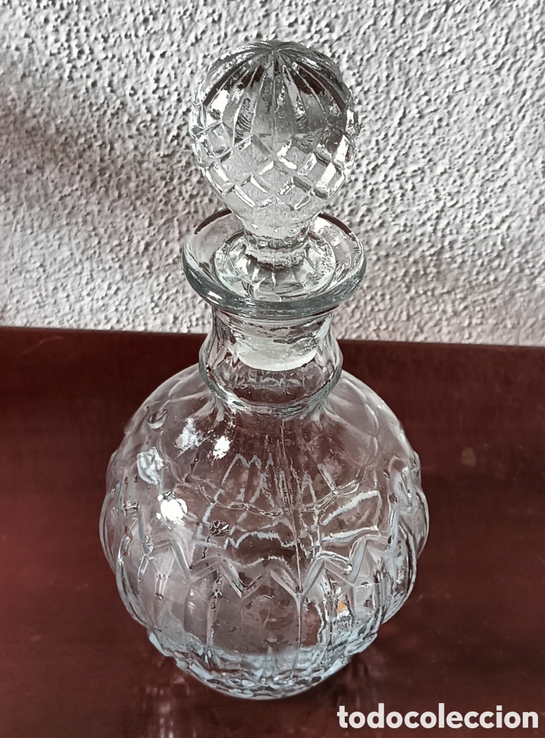 Antig&uuml;edades: Licorera de cristal. - Foto 1