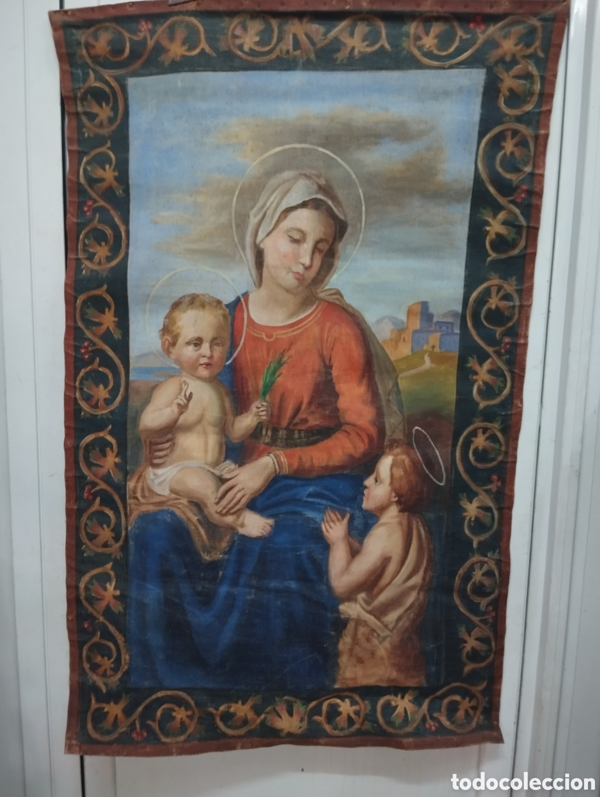 Antig&uuml;edades: Antiguo tapiz de madona - Foto 1