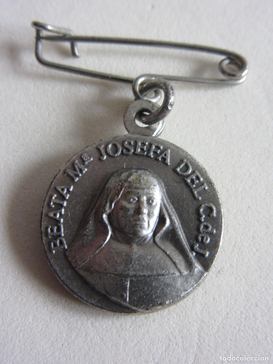 Antig&uuml;edades: 5 MEDALLAS CON RELIQUIA - Foto 6