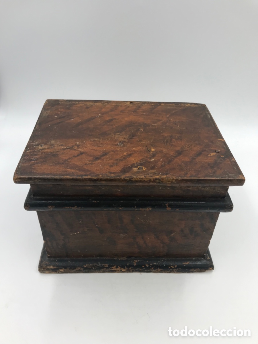 Antig&uuml;edades: Peana antigua de madera. - Foto 8