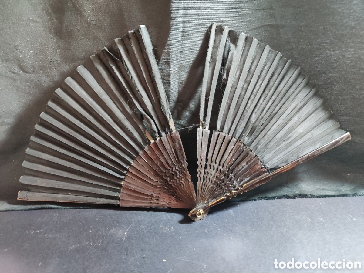 Antig&uuml;edades: Abanico negro para restaurar - Foto 1