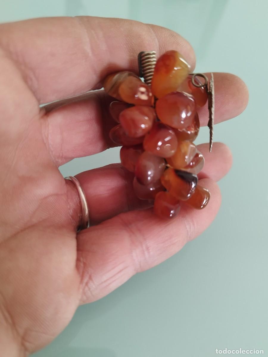 Antig&uuml;edades: Racimo de uvas de piedras a identificar. - Foto 2