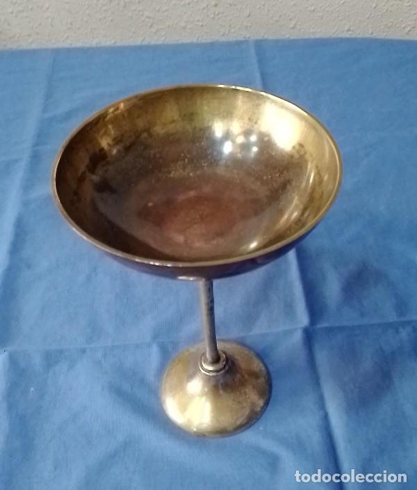 Antig&uuml;edades: antigua copa c&aacute;liz de bronce - Foto 3