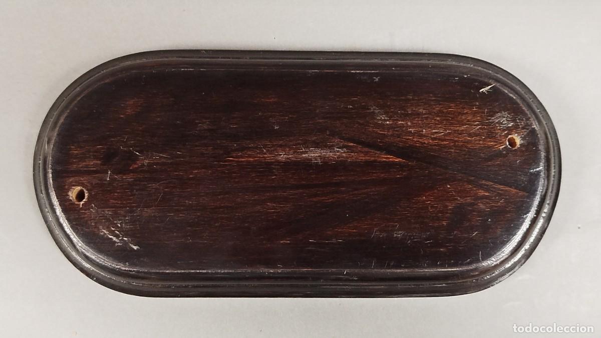 Antig&uuml;edades: BASE DE MADERA BARNIZADA CON AGUJEROS - Foto 1