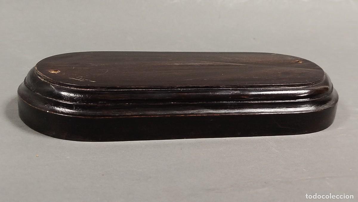 Antig&uuml;edades: BASE DE MADERA BARNIZADA CON AGUJEROS - Foto 2