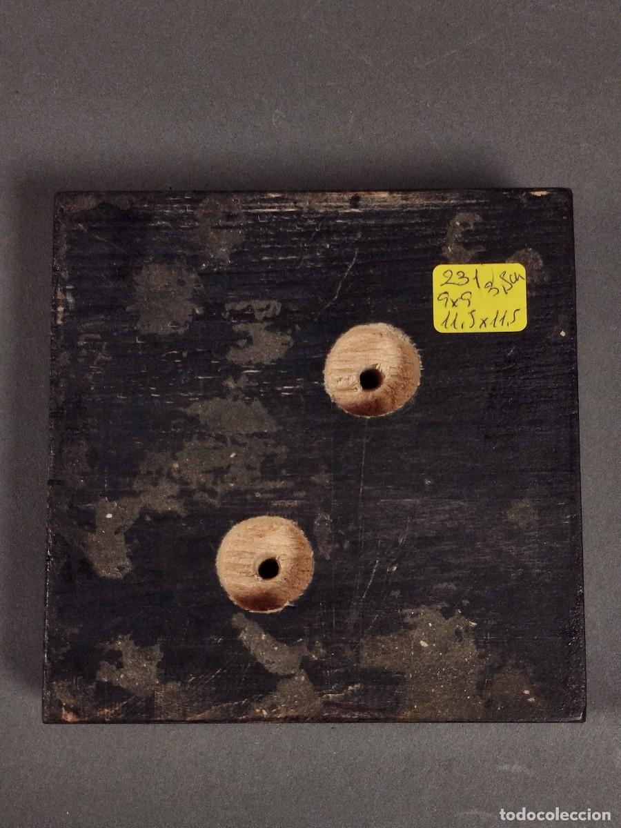 Antig&uuml;edades: BASE DE MADERA CUADRADA NEGRA - Foto 6