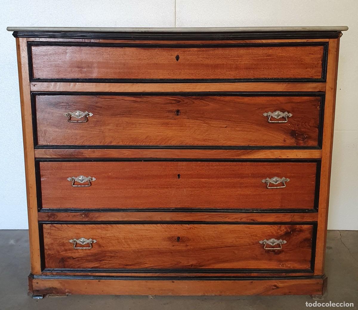 Antig&uuml;edades: Antigua c&oacute;moda cajonera con m&aacute;rmol - Foto 1