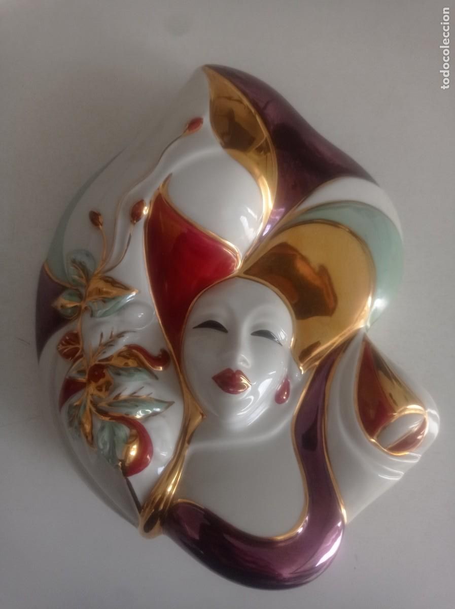 Antiquit&auml;ten: Antigua figura de porcelana Gallega Galos en perfecto estado